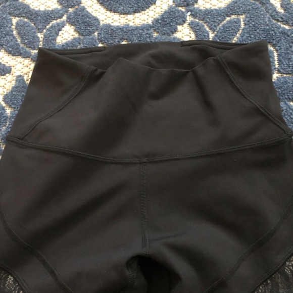 Lululemon Leggings Lace - Picture 5 of 9
